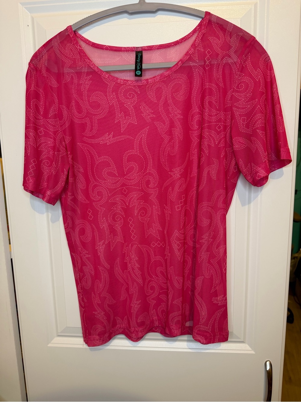 Sterling Kreek Pink Western Mesh Top NWOT Size Medium Short Sleeve Boutique